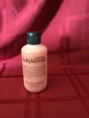 Philosophy Sparkling Hollyberries Shower Gel